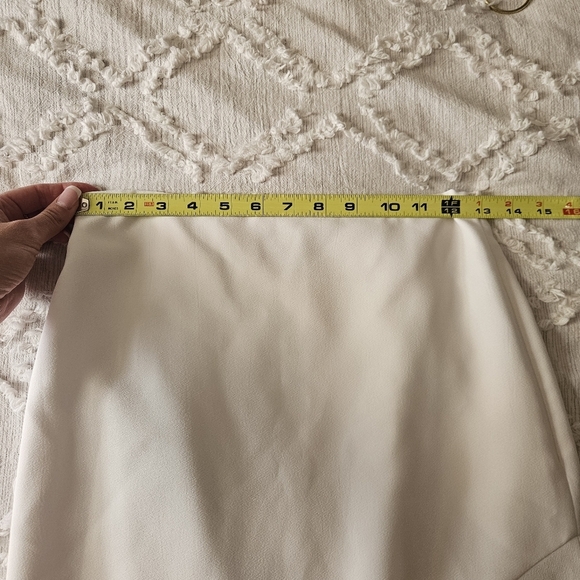 Intermix Dover Flounce Skirt Asymetrical White Size Small - Picture 12 of 13
